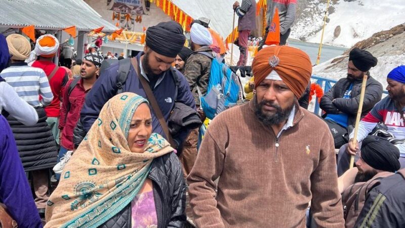 सिखों के पवित्र धाम हेमकुंड साहिब के कपाट खुले