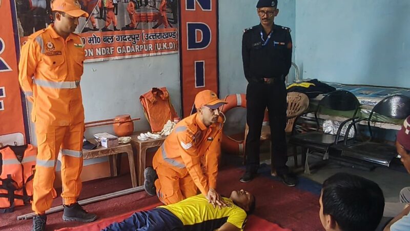 एनडीआरएफ ने ग्रामीणों को सिखाए आपदा से बचाव के गुर