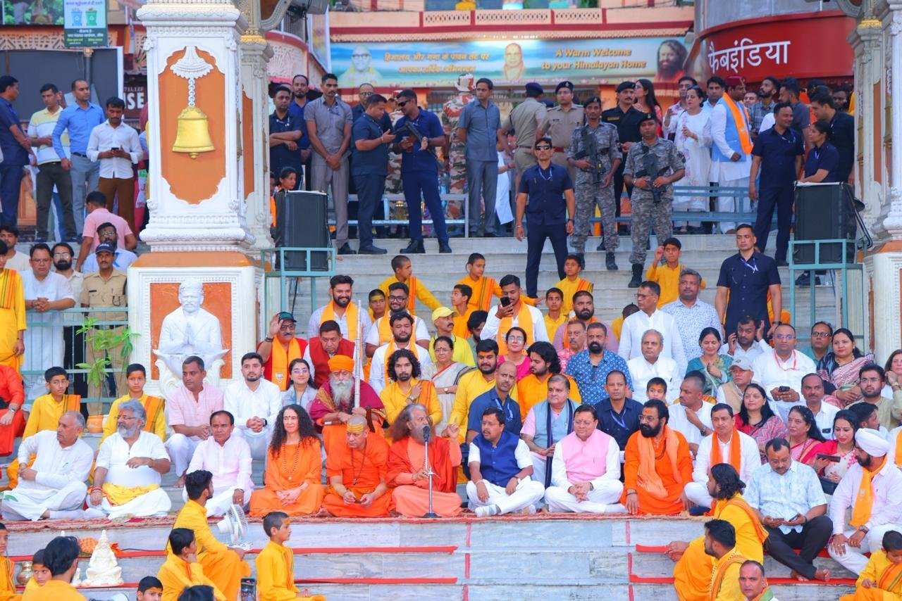 भाजपा राष्ट्रीय अध्यक्ष परमार्थ निकेतन ऋषिकेश गंगा आरती में हुए शामिल