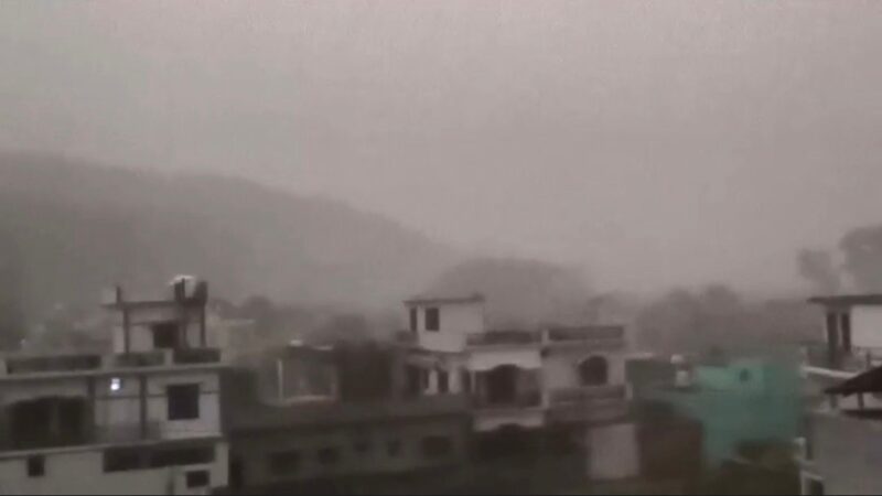 उत्तराखंड : भयंकर अंधड़, बारिश और ओलावृष्टि से बदला मौसम का मिजाज, गर्मी से राहत