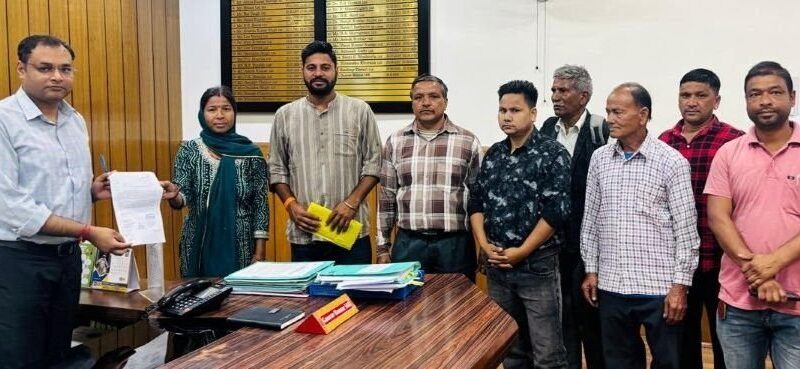 सैकोट में टूटी नहर से खेती पर संकट, ग्रामीणों ने लगाई गुहार