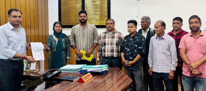 सैकोट में टूटी नहर से खेती पर संकट, ग्रामीणों ने लगाई गुहार