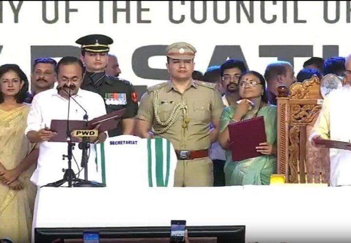 केरल में कांग्रेस की सत्ता में वापसी, वीडी सतीशन ने ली मुख्यमंत्री पद की शपथ