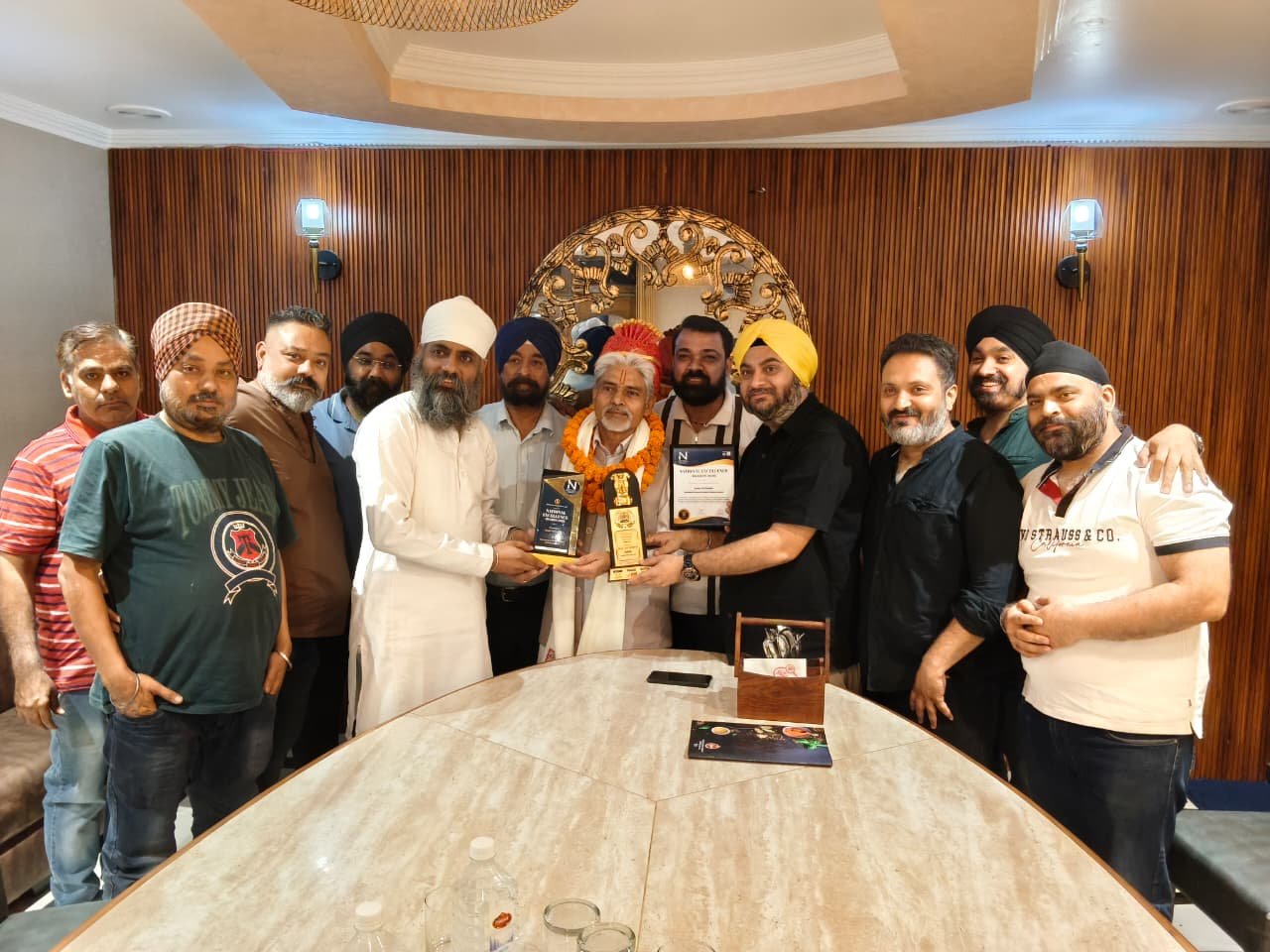 नेशनल अवार्ड मिलने पर व्यापार मंडल ने वैद्य टेक वल्लभ का भव्य सम्मान