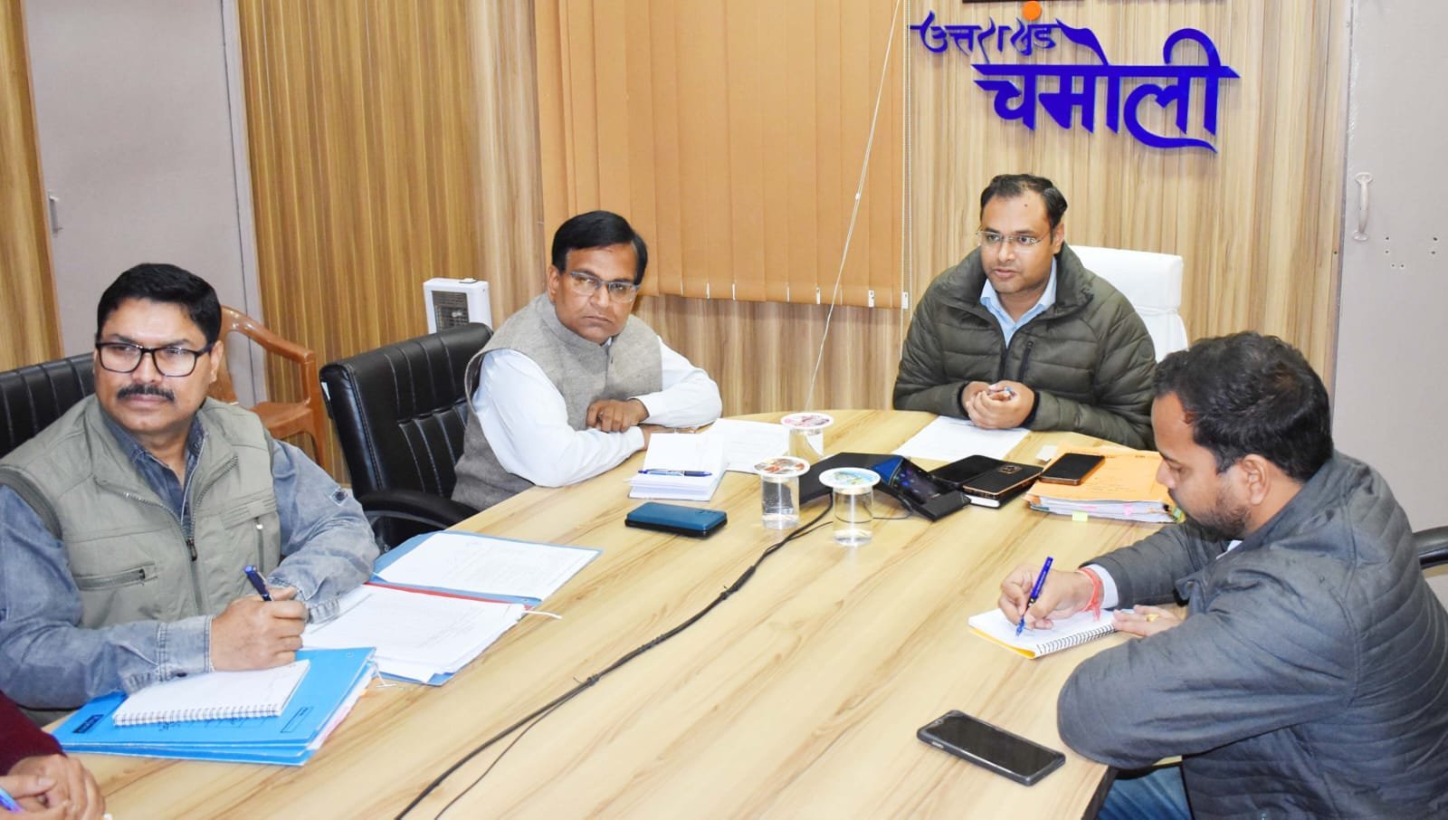 जनगणना कार्य में तेजी लाएं, समयबद्ध लक्ष्य हर हाल में पूरा करें : डीएम गौरव कुमार