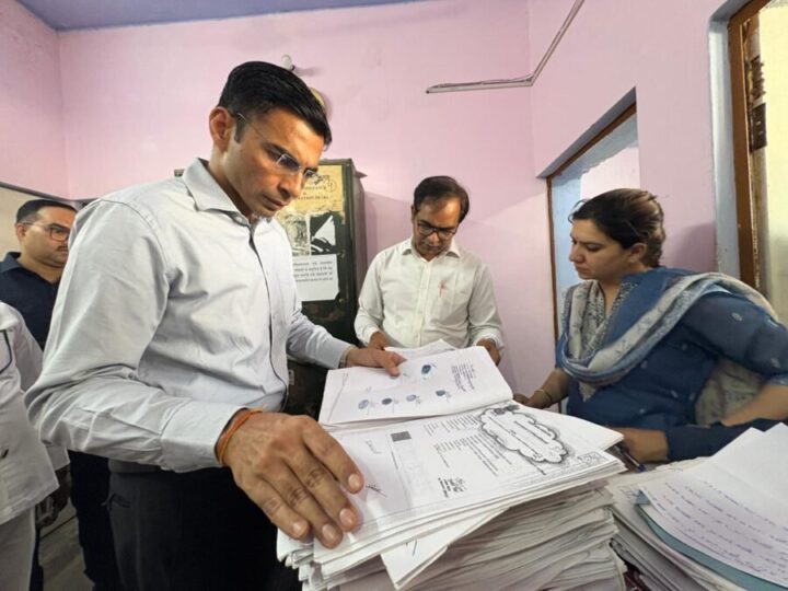 डीएम सविन बंसल ने की सब-रजिस्ट्रार विकासनगर अपूर्वा सिंह के निलंबन एवं विभागीय अनुशासनात्मक कार्रवाई की शासन को संस्तुति, पकड़ी गई गोल्डन फॉरेस्ट की प्रतिबंधित भूमि की 150 अवैध रजिस्ट्रियां