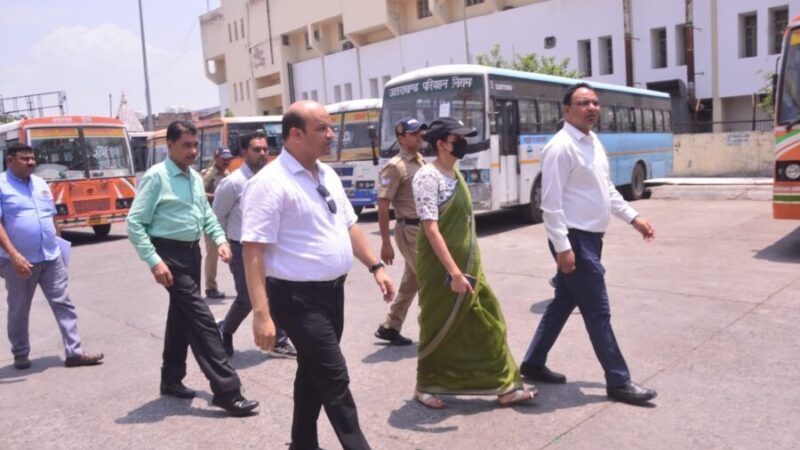 कुंभ-2027 की तैयारी : हरिद्वार बस अड्डे का होगा कायाकल्प, मेलाधिकारी सोनिका ने बस स्टेशन एवं आसपास के क्षेत्रों का निरीक्षण कर अधिकारियों को दिए आवश्यक निर्देश