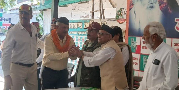 उत्तराखंड क्रांति दल के सदस्यता अभियान में कई पूर्व सैन्य अधिकारी हुए शामिल