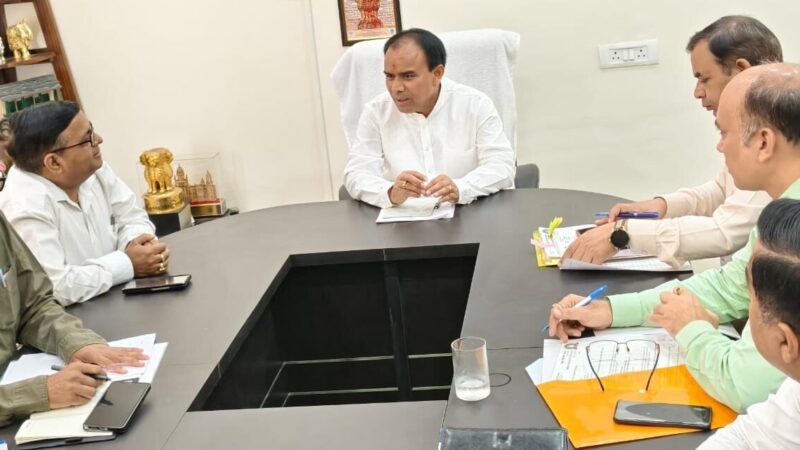एनआईटी श्रीनगर के निर्माण कार्यों में लायें तेजी – डाॅ. धन सिंह रावत