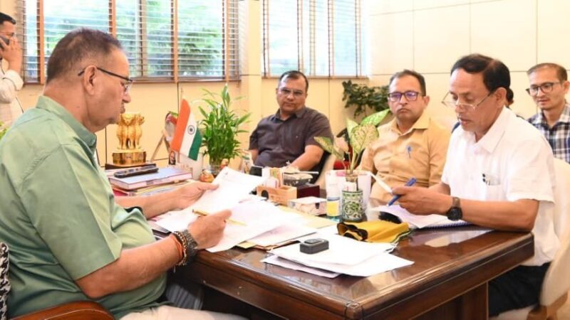 मंत्री गणेश जोशी ने की समीक्षा बैठक, मसूरी विधानसभा क्षेत्र के विकास कार्यों में तेजी लाने के निर्देश