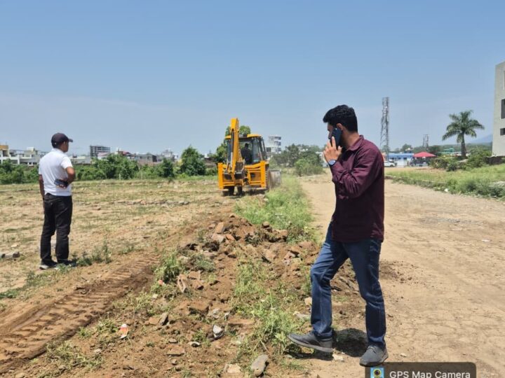 एमडीडीए का अवैध निर्माणों पर बड़ा एक्शन, 50 बीघा से अधिक क्षेत्र में अवैध प्लॉटिंग ध्वस्त, बिना अनुमति विकसित की जा रही कॉलोनियों पर चला बुलडोजर, मसूरी रोड पर अवैध निर्माण सील