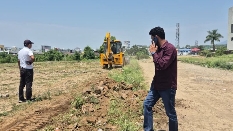 एमडीडीए का अवैध निर्माणों पर बड़ा एक्शन, 50 बीघा से अधिक क्षेत्र में अवैध प्लॉटिंग ध्वस्त, बिना अनुमति विकसित की जा रही कॉलोनियों पर चला बुलडोजर, मसूरी रोड पर अवैध निर्माण सील
