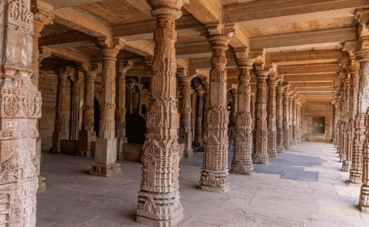 धार भोजशाला विवाद पर बड़ा फैसला : कोर्ट ने कहा- ‘यह मंदिर है, हिंदुओं को पूजा का अधिकार’