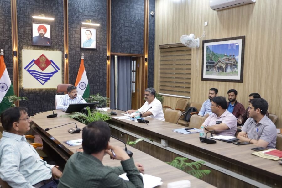 जल स्रोतों के पुनर्जीवन पर फोकस, सीडीओ अभिनव शाह ने दिए समन्वित कार्ययोजना के निर्देश