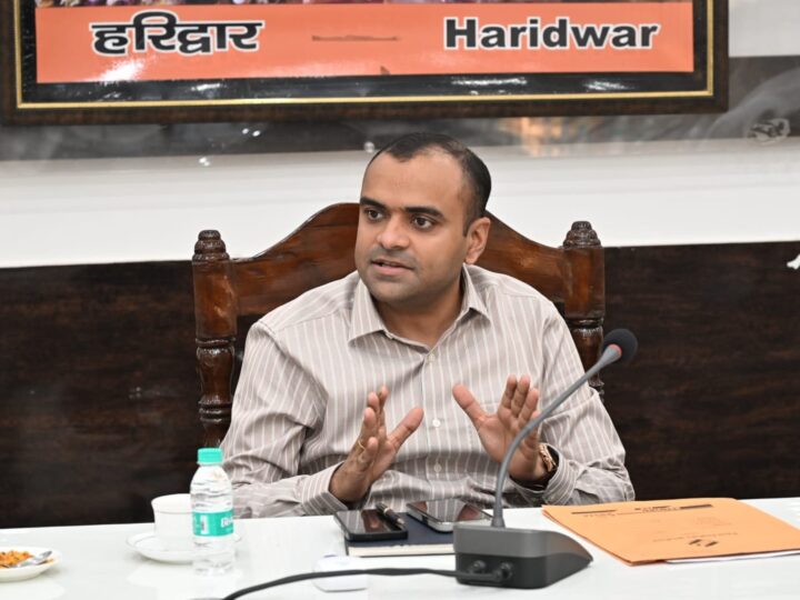 SIR 2026 : मतदाता सूची को त्रुटिरहित बनाने में सहयोग करें राजनीतिक दल – डीएम मयूर दीक्षित