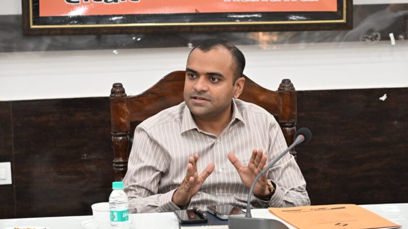 SIR 2026 : मतदाता सूची को त्रुटिरहित बनाने में सहयोग करें राजनीतिक दल – डीएम मयूर दीक्षित