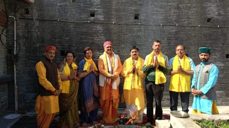 बद्रीनाथ धाम सहित नरसिंह मंदिर में हुई प्रधानमंत्री नरेंद्र मोदी के नाम की विशेष पूजा अर्चना