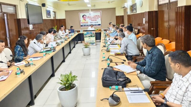 उत्तराखण्ड के सभी विद्यालयों में गठित होंगी एनसीसी, एनएसएस और स्काउट-गाइड इकाइयां: धन सिंह रावत