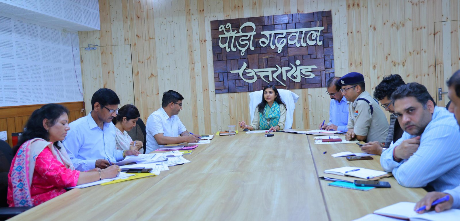 अतिक्रमण हटाओ अभियान में आएगी और तेजी, डीएम स्वाति एस. भदौरिया ने दिए सख्त निर्देश