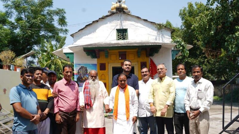 स्वच्छता अभियान में किया श्रमदान, खिर्सू में सड़क परियोजना का लोकार्पण