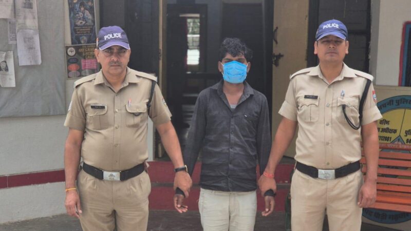 पौड़ी गढ़वाल : जियो टावर से पार्ट्स चोरी कर फरार चल रहे अभियुक्त को पुलिस ने किया गिरफ्तार