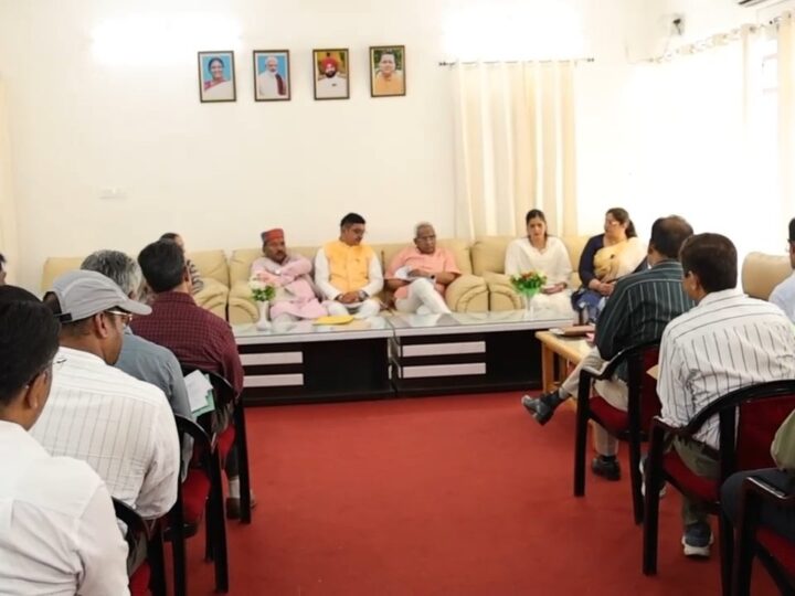प्रभारी मंत्री ने की आपदा प्रबंधन कार्यों एवं नीलकंठ यात्रा व्यवस्थाओं की समीक्षा