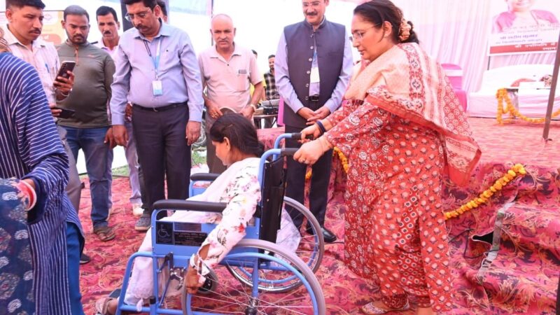 BEL की CSR पहल : कोटद्वार में दिव्यांगजनों को मिली इलेक्ट्रिक और नॉर्मल व्हीलचेयर