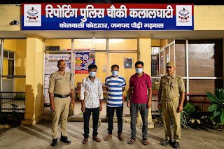 कोटद्वार : सार्वजनिक स्थानों पर शराब पीकर हुड़दंग मचाने वालों पर हुई कार्रवाई, 3 के कटे चालान