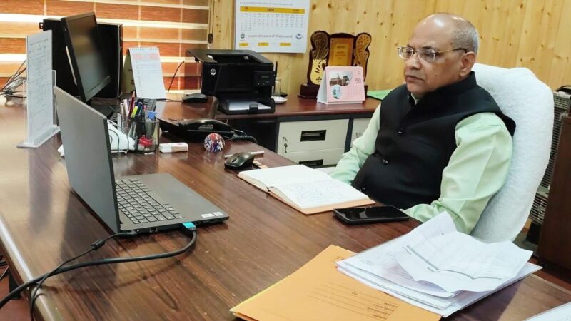 पौड़ी गढ़वाल : आयुक्त गढ़वाल आनंद स्वरूप ने मोहर्रम की तैयारियों एवं फायर सेफ्टी व्यवस्थाओं को लेकर की समीक्षा, दिए सख्त निर्देश
