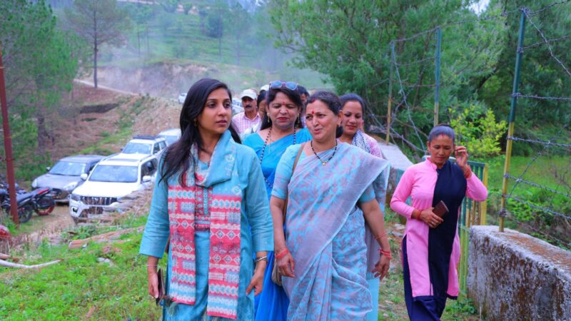 दूरस्थ गांवों तक पहुंचीं डीएम स्वाति एस. भदौरिया, अस्पताल बाजार और चौपालों में पहुंचकर जानी लोगों की समस्याएं