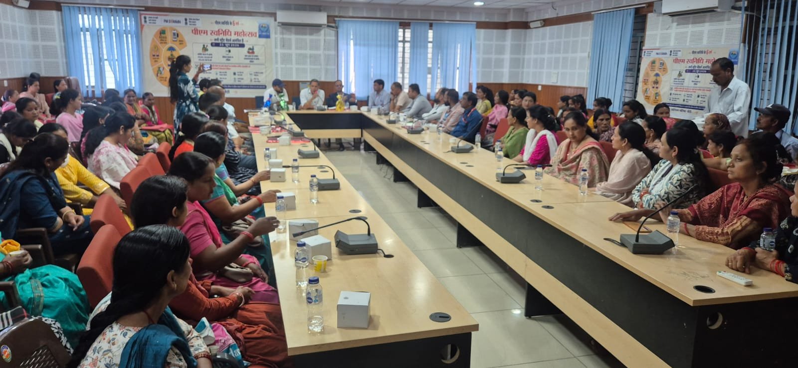 स्वनिधि महोत्सव में फड़ एवं रेहड़ी व्यवसायियों को मिला प्रोत्साहन, उत्कृष्ट बैंक और लाभार्थी सम्मानित