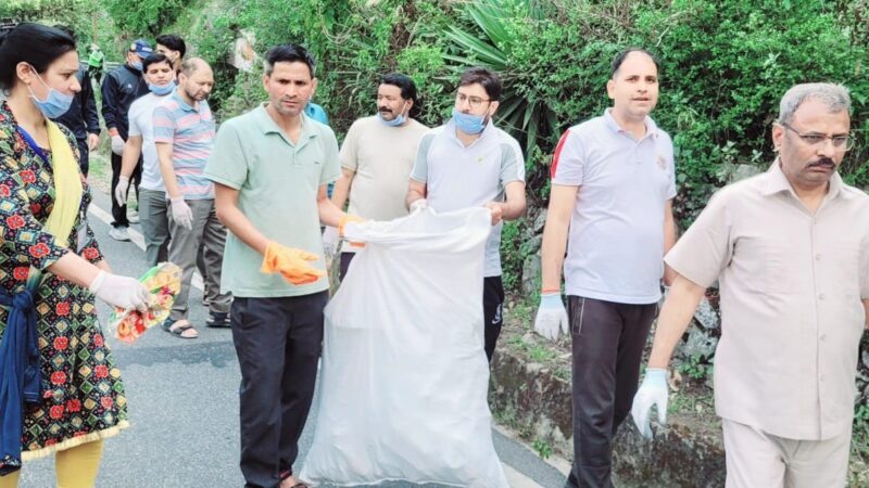 जिला विधिक सेवा प्राधिकरण और नगर पालिका ने चलाया स्वच्छता अभियान