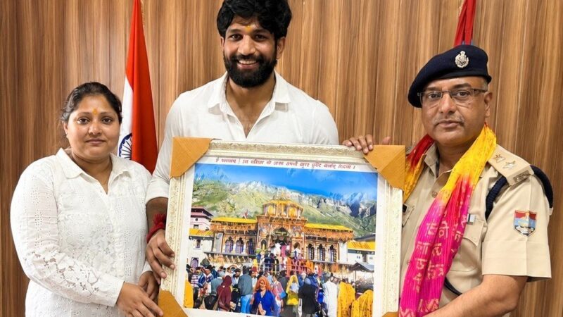 चारधाम यात्रा में उत्कृष्ट सेवाओं पर पुलिसकर्मी सम्मानित