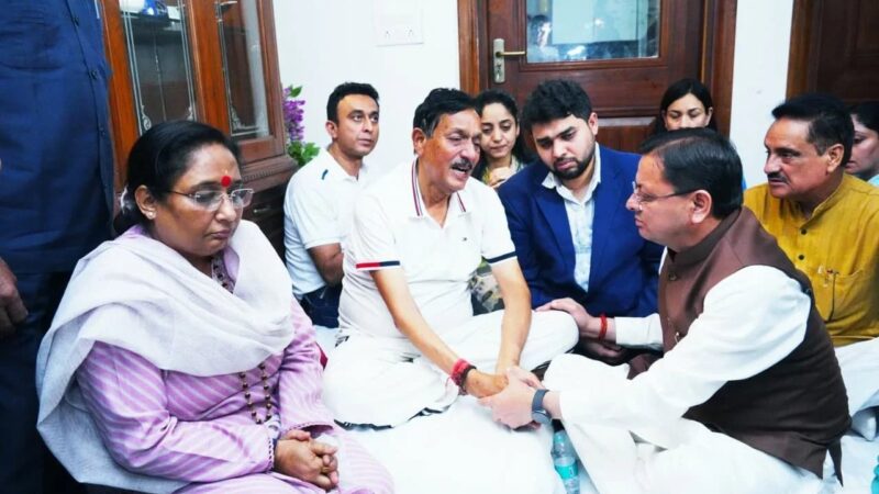 मुख्यमंत्री पुष्कर सिंह धामी ने दिवंगत निशानेबाज पद्मश्री जसपाल राणा के आवास पहुंचकर व्यक्त की शोक संवेदना