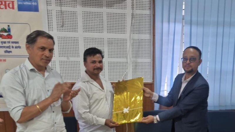 पीएम स्वनिधि योजना से छोटे कारोबारियों को मिल रहा आत्मनिर्भर बनने का सहारा, पौड़ी में आयोजित स्वनिधि महोत्सव में नए ऋण आवेदन हुए प्राप्त, उत्कृष्ट बैंक और लाभार्थी सम्मानित