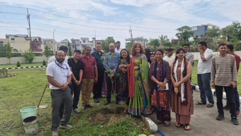 जन सहभागिता से ही होगा पर्यावरण संरक्षण, उत्तराखण्ड अंतरिक्ष उपयोग केंद्र में विश्व पर्यावरण दिवस पर संगोष्ठी आयोजित