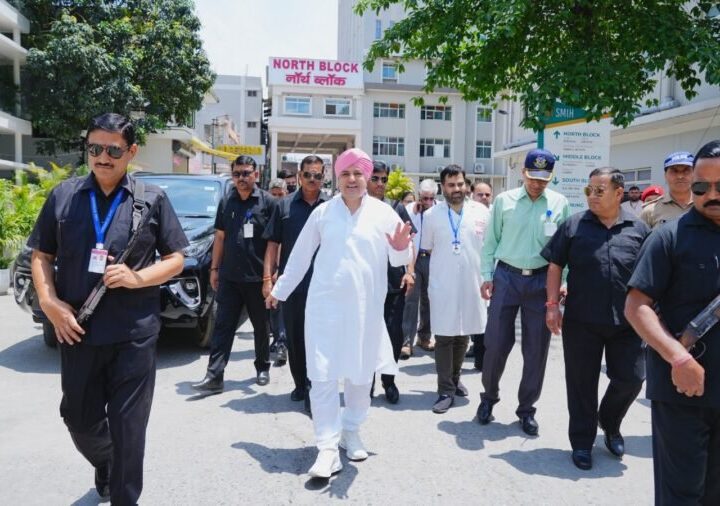 परमपूज्य ब्रह्मलीन श्रीमहंत इन्दिरेश चरण दास जी महाराज के महानिर्वाण दिवस पर किया गुरु का सिमरन, संगतों ने रक्तदान कर निभाई सेवा की परंपरा, 101 यूनिट रक्त संग्रहित