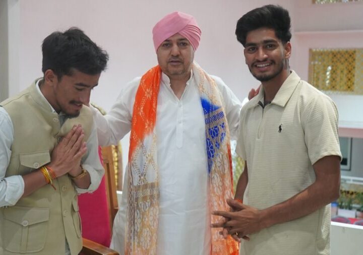 युवा हैकाथॉन उत्तराखण्ड-2026 में श्री गुरु राम राय पी.जी. कॉलेज को प्रथम स्थान, श्रीमहंत देवेन्द्र दास जी महाराज ने दी बधाई