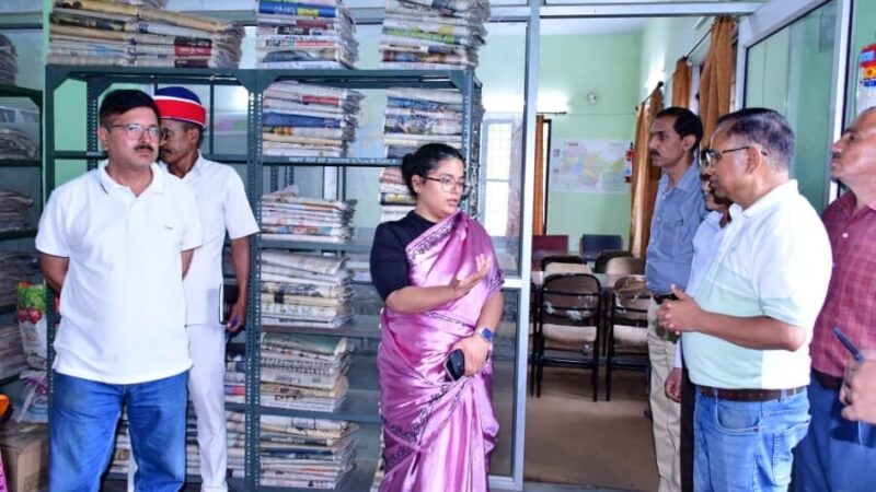 निर्माणाधीन चिल्ड्रेन पार्क और जिला पुस्तकालय का डीएम अपूर्वा पाण्डे ने किया निरीक्षण, कहा – गुणवत्ता से नहीं होगा समझौता, तय समय में पूरे हों कार्य
