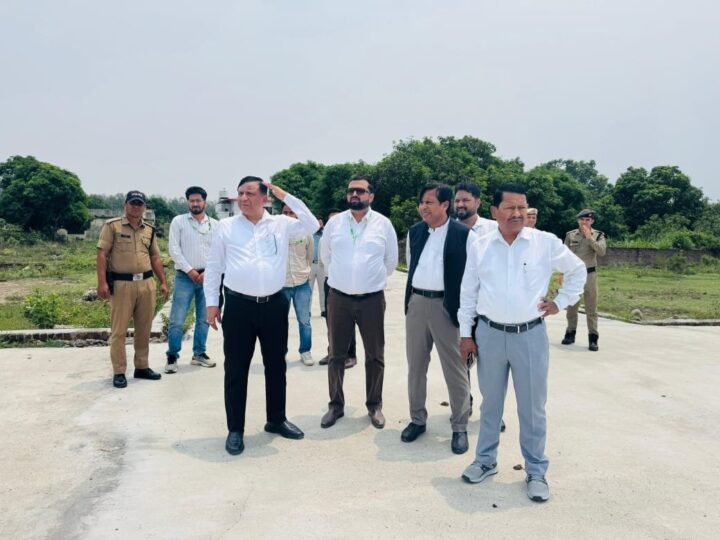 अवैध निर्माणकर्ताओं पर शिकंजा कसने मैदान में उतरे एमडीडीए उपाध्यक्ष बंशीधर तिवारी, पछवादून क्षेत्र का किया स्थलीय निरीक्षण, नियम विरुद्ध निर्माणों पर सख्त कार्रवाई के दिए निर्देश