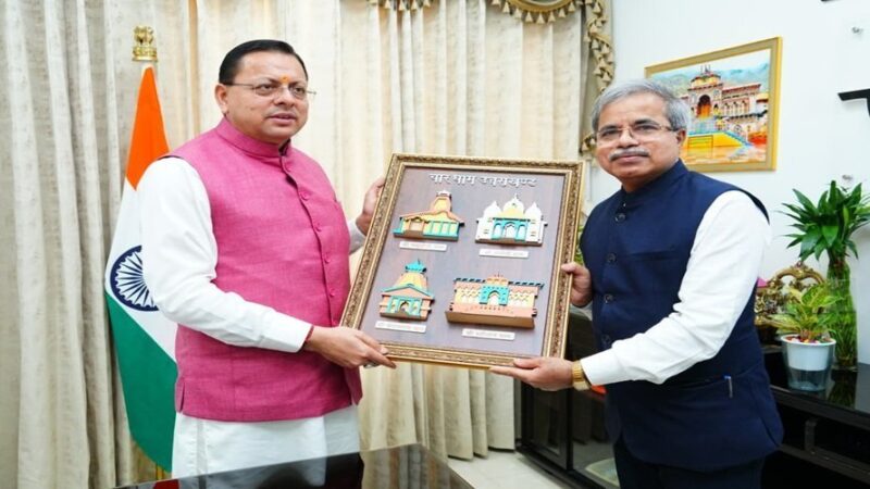 मुख्यमंत्री ने रेलवे बोर्ड अध्यक्ष से की चर्चा, रेल परियोजनाओं में तेजी लाने पर जोर