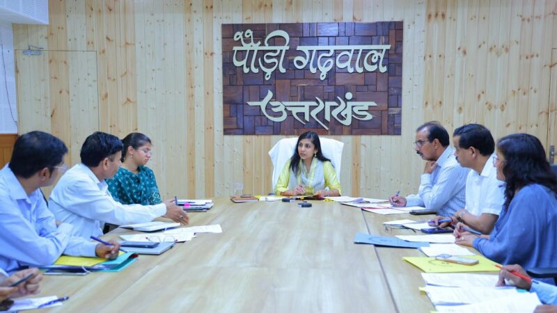 शहीदों के सम्मान से जुड़े मामलों में देरी बर्दाश्त नहीं – डीएम स्वाति एस. भदौरिया