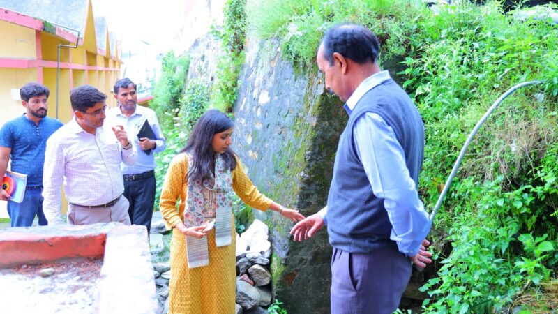 आपदा परिचालन केंद्र पहुंची डीएम स्वाति एस. भदौरिया,उच्चस्तरीय समीक्षा कर राहत-बचाव और जरूरी सेवाओं को हर समय तैयार रखने के निर्देश