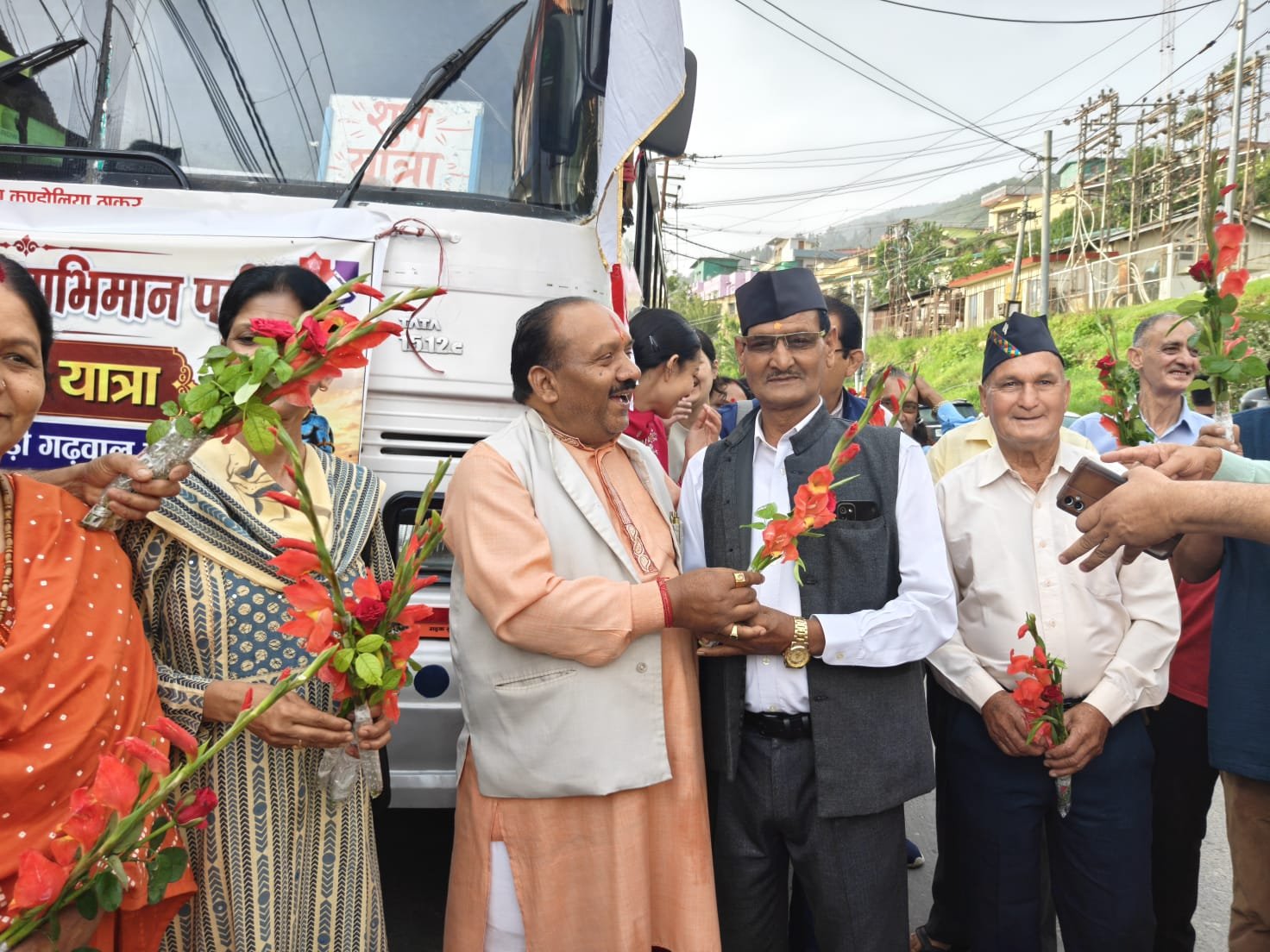 पौड़ी गढ़वाल: MLA राजकुमार पोरी ने सोमनाथ स्वाभिमान यात्रा दल को किया रवाना