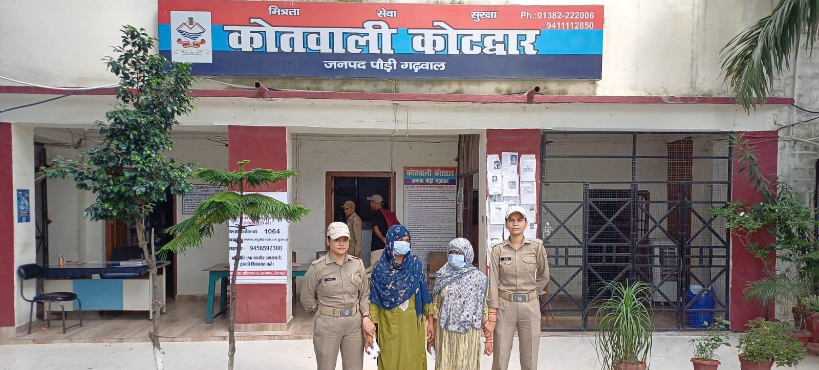 सिद्धबली मंदिर में श्रद्धालुओं के गहने उड़ाने वाली दो महिलाएं गिरफ्तार