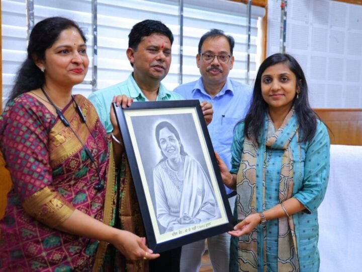 सादगी, अनुशासन और कार्यकुशलता की मिसाल डीडीओ मनविंदर कौर का हुआ रुद्रप्रयाग स्थानान्तरण, विकास भवन में अधिकारियों-कर्मचारियों ने दी भावभीनी विदाई