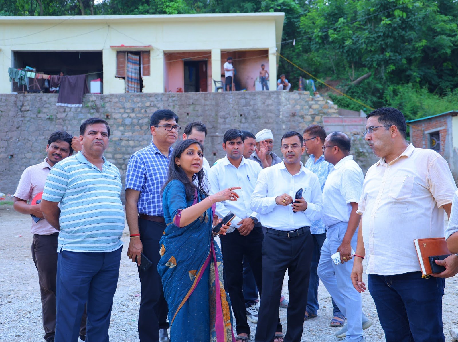 डीएम स्वाति एस. भदौरिया ने कांवड़ क्षेत्र का किया व्यापक निरीक्षण, सभी व्यवस्थाएं समय पर पूरी करने के निर्देश