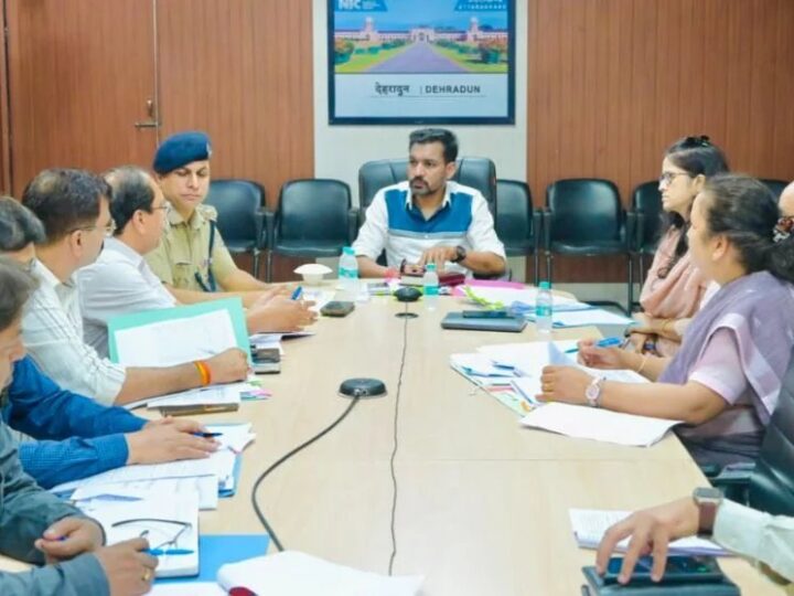 नशे के सौदागरों पर कसेगा शिकंजा : हॉटस्पॉट क्षेत्रों का जीआईएस विश्लेषण कर होगी सर्जिकल स्ट्राइक; ड्रग्स के खिलाफ जीरो टॉलरेंसः हर युवा का भविष्य बचाना हमारी प्राथमिकता – डीएम