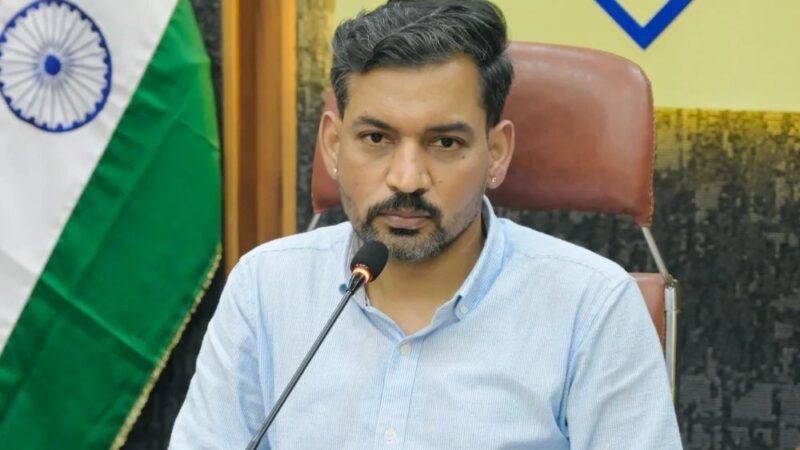 देहरादून में मतदाता सूची पुनरीक्षण तेज, 5.47 लाख मतदाताओं को नोटिस; 03 अगस्त से लगेंगे विशेष सुनवाई शिविर, 11 सितंबर तक आपत्तियों का निस्तारण
