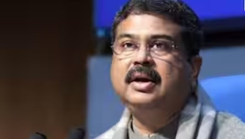 बड़ी खबर : शिक्षा मंत्री धर्मेंद्र प्रधान ने दिया इस्तीफा